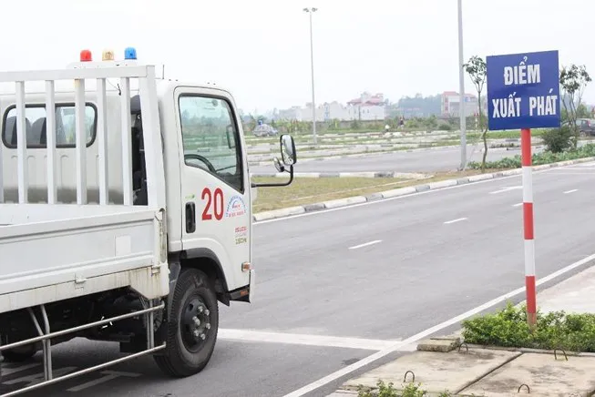 Học lái xe tại Quận Long Biên