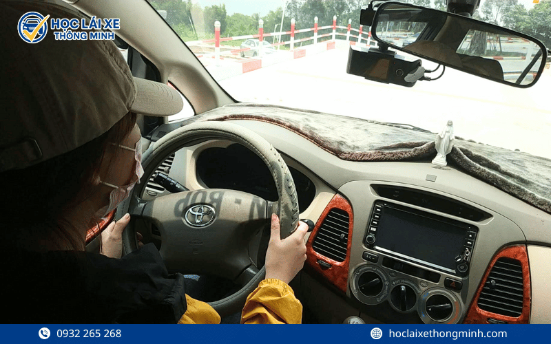 Chi phí học lái xe ô tô B2