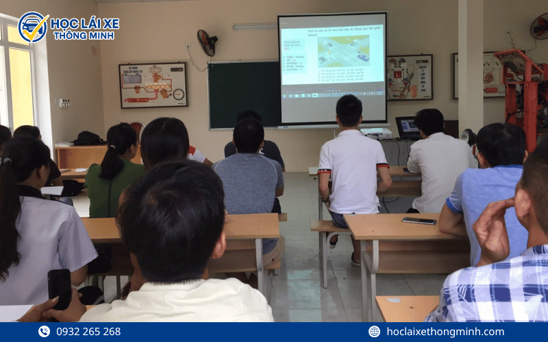 Chi phí khóa học lái xe ô tô hạng C tại Bình Thuận