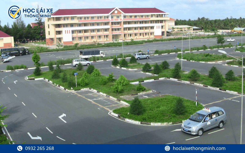Chi phí học lái xe ô tô nâng hạng E