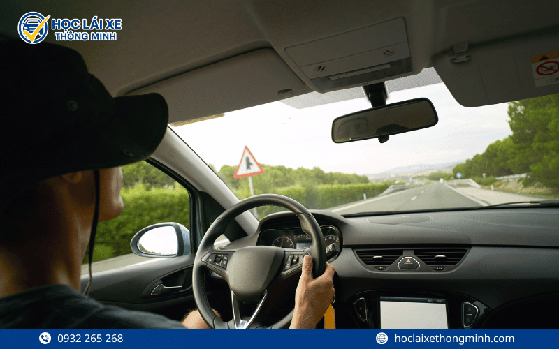 Chi phí khóa học lái xe ô tô B1 tại Bình Dương