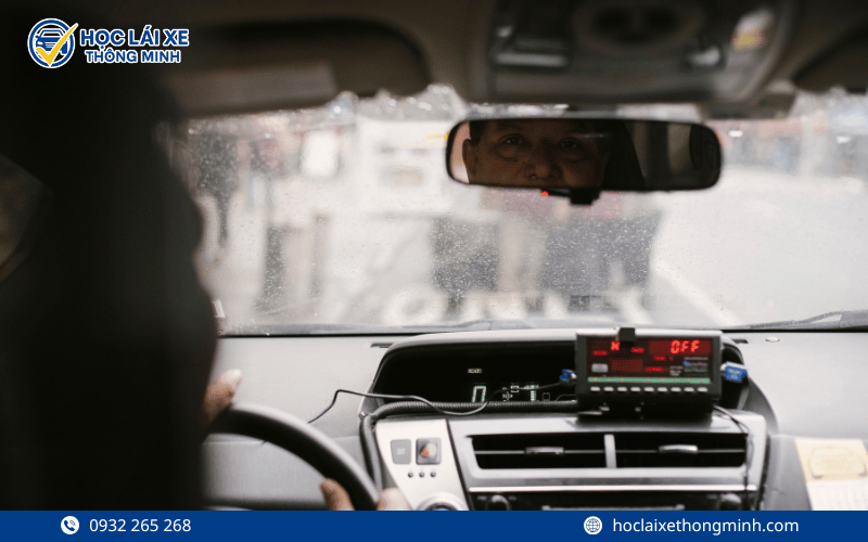 Khóa học lái xe ô tô B2 là gì?