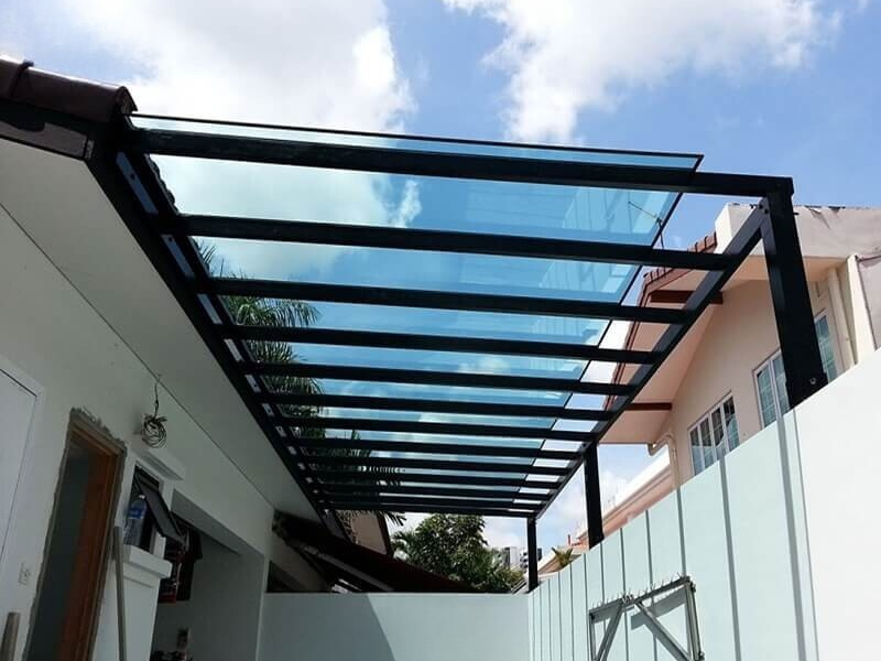 Kinh nghiệm chọn tấm lợp lấy sáng để hạn chế nóng và phát sinh chi phí