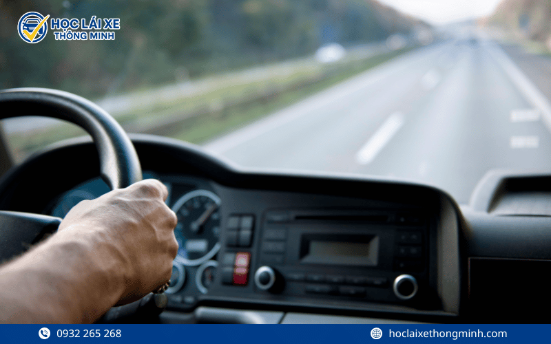Tại sao chọn Học Lái Xe Thông Minh để học lái xe hạng C?
